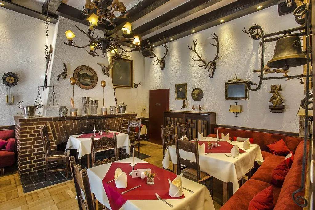 Weichandhof München 4*,