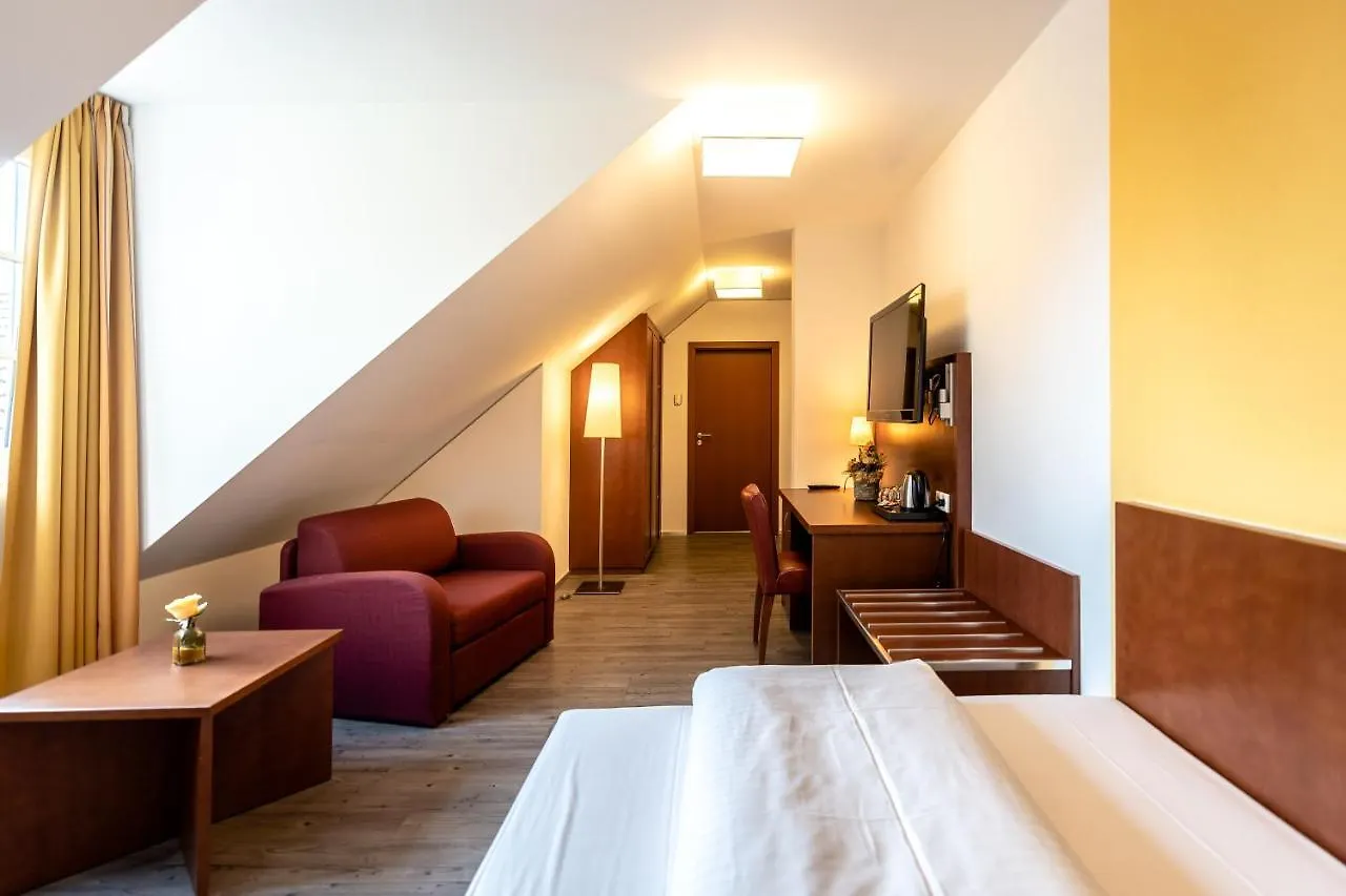 Weichandhof Munich 4*,  Germany